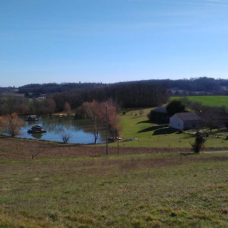 فندق Douzainsفي  Cabanes Flottantes Du Lac De Pelisse المظهر الخارجي الصورة