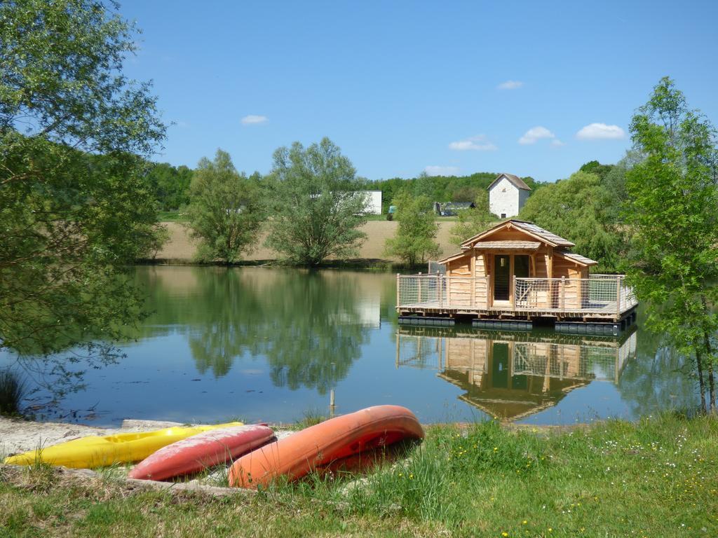 فندق Douzainsفي  Cabanes Flottantes Du Lac De Pelisse المظهر الخارجي الصورة