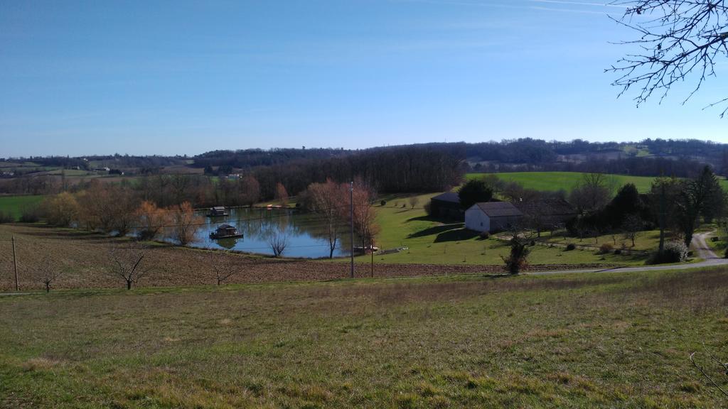 فندق Douzainsفي  Cabanes Flottantes Du Lac De Pelisse المظهر الخارجي الصورة